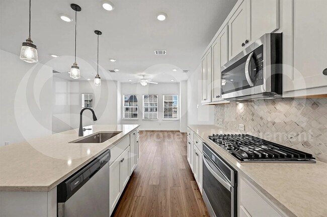 Foto del edificio - 2226 Adena Spgs Dr