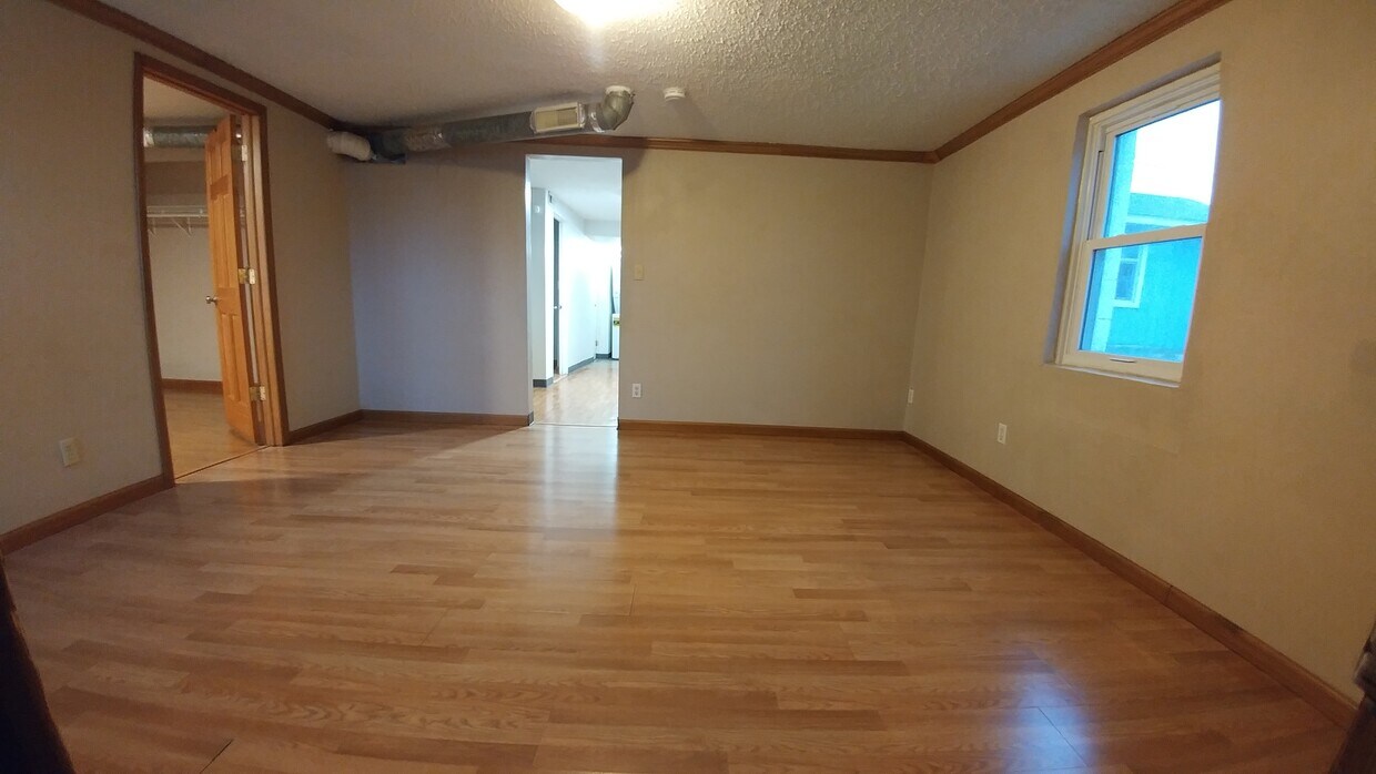 Living room - 401 9th St
