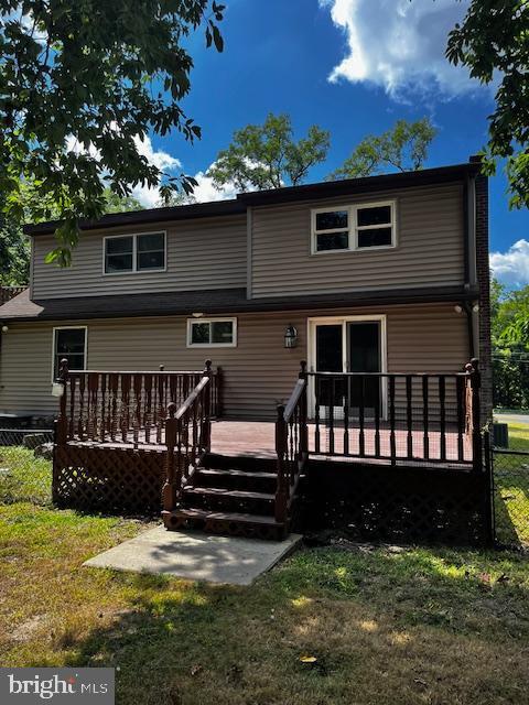 Building Photo - 165 Lakeview Dr N