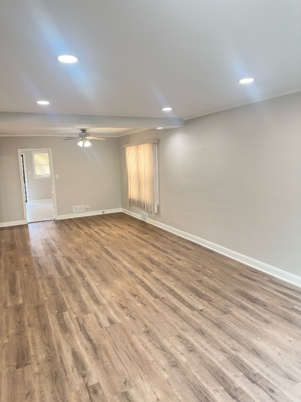 Foto del edificio - 10324 S Vernon Ave