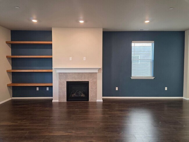 Foto del edificio - 4 Bedroom Home in Soundview Estates!
