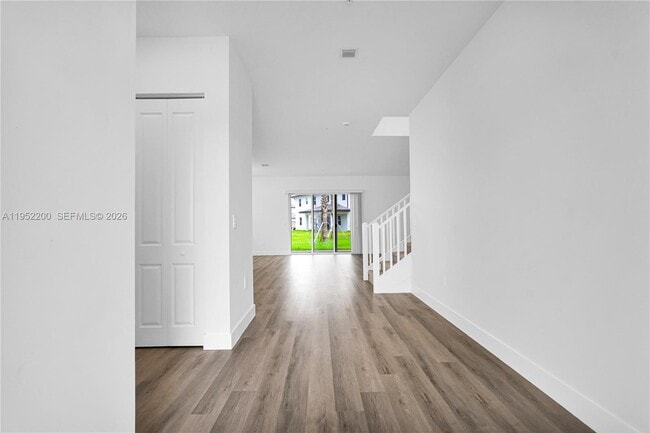 Foto del edificio - 4422 SW 122nd Ter