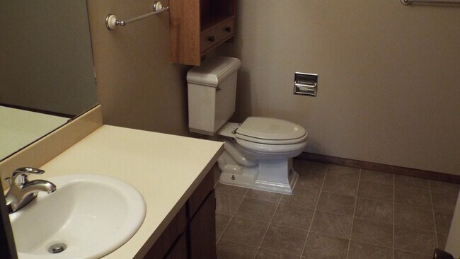 Foto del edificio - Beautiful 3 bedroom/2 bathroom for home $1...