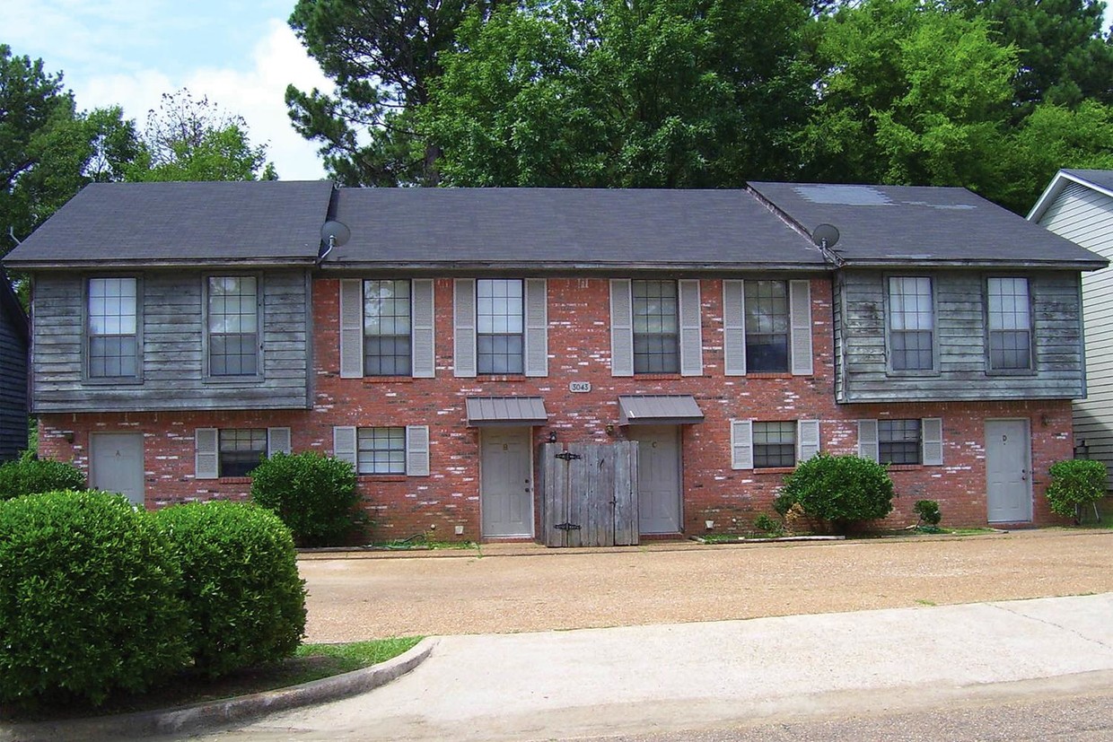 Primary Photo - Autumn Place South Townhomes