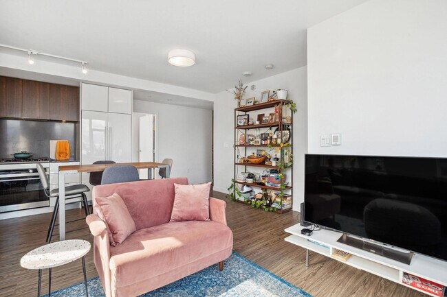 Photo du bâtiment - 209 E 7th Ave