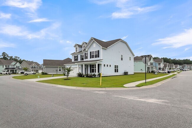 Foto del edificio - Spacious 5BR/4.5BA Home in Foxbank Plantation | Built 2023 | Gourmet Kitchen & Screened Porch