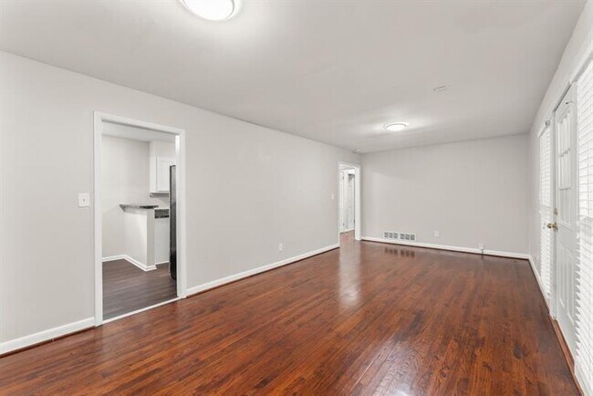 Foto del edificio - 2352 Elmwood Cir SE