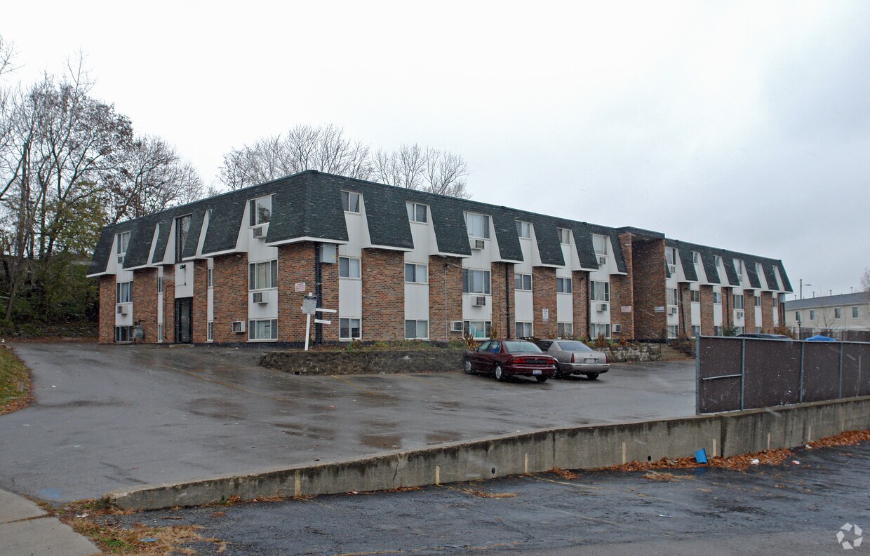 Foto del edificio - 437 Briarwood Ave