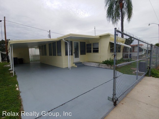 Building Photo - 2 br, 1 bath  - 17 Rosewood