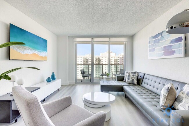 Foto del edificio - 19370 Collins Ave