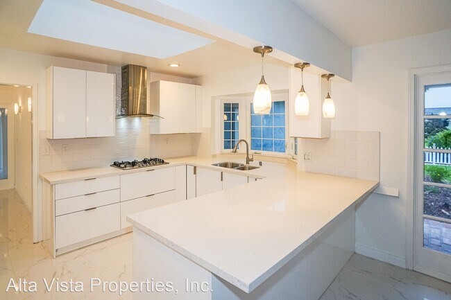Building Photo - 4 br, 3 bath House - 8891 Nottingham Pl.