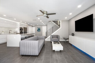 Building Photo - 2938 Sea Oats Cir