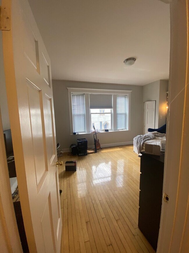 Foto del edificio - AWESOME ALLSTON 2 BED!!!