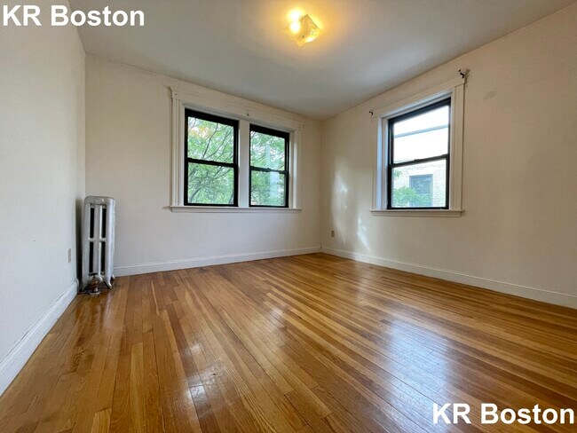 Building Photo - 27 Egremont Rd