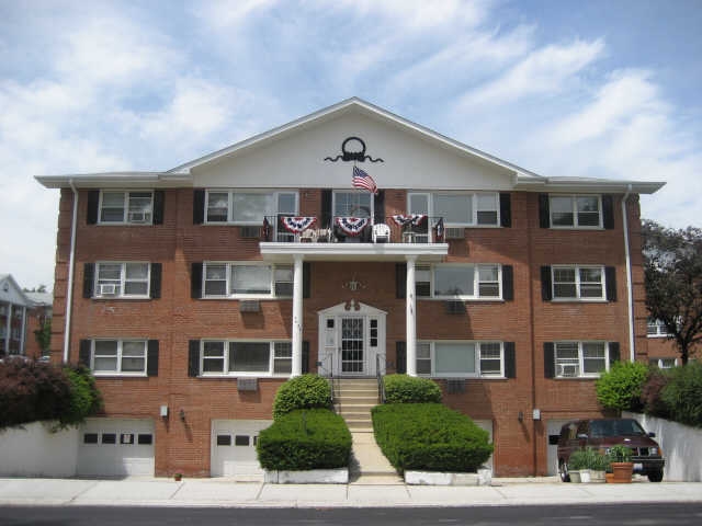 Foto del edificio - Colonial Court Apartments