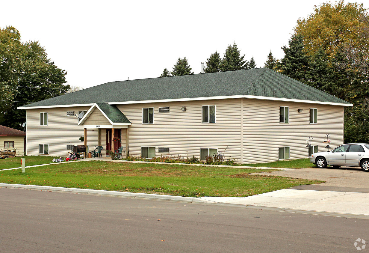 Foto principal - 5425 Lincoln St