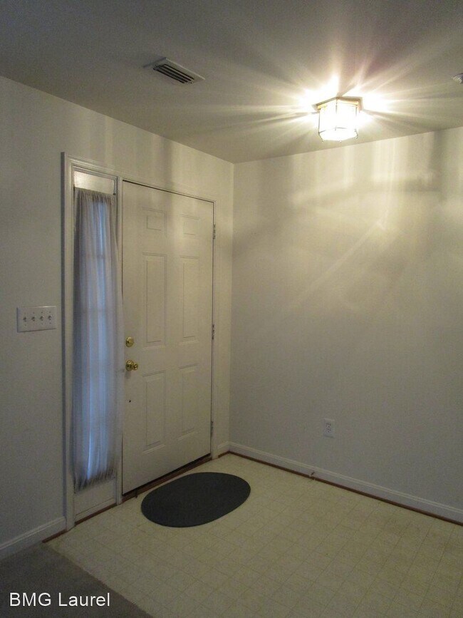 Building Photo - 2 br, 2.5 bath House - 997 Hillside Lake T...