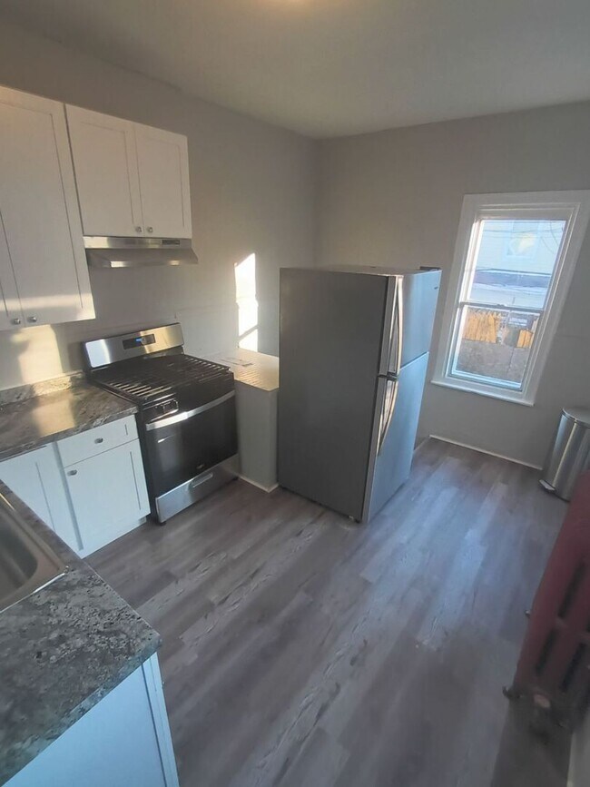 Foto del edificio - Spacious Newly Renovated Kesington Home