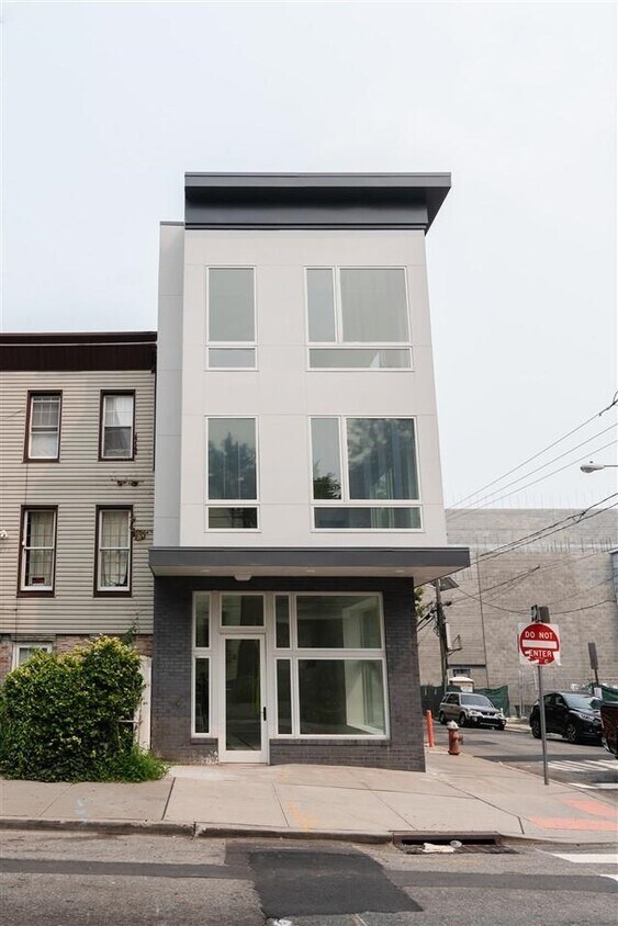 396 Summit Ave Unit 2F, Jersey City, NJ 07306 Condo for Rent in