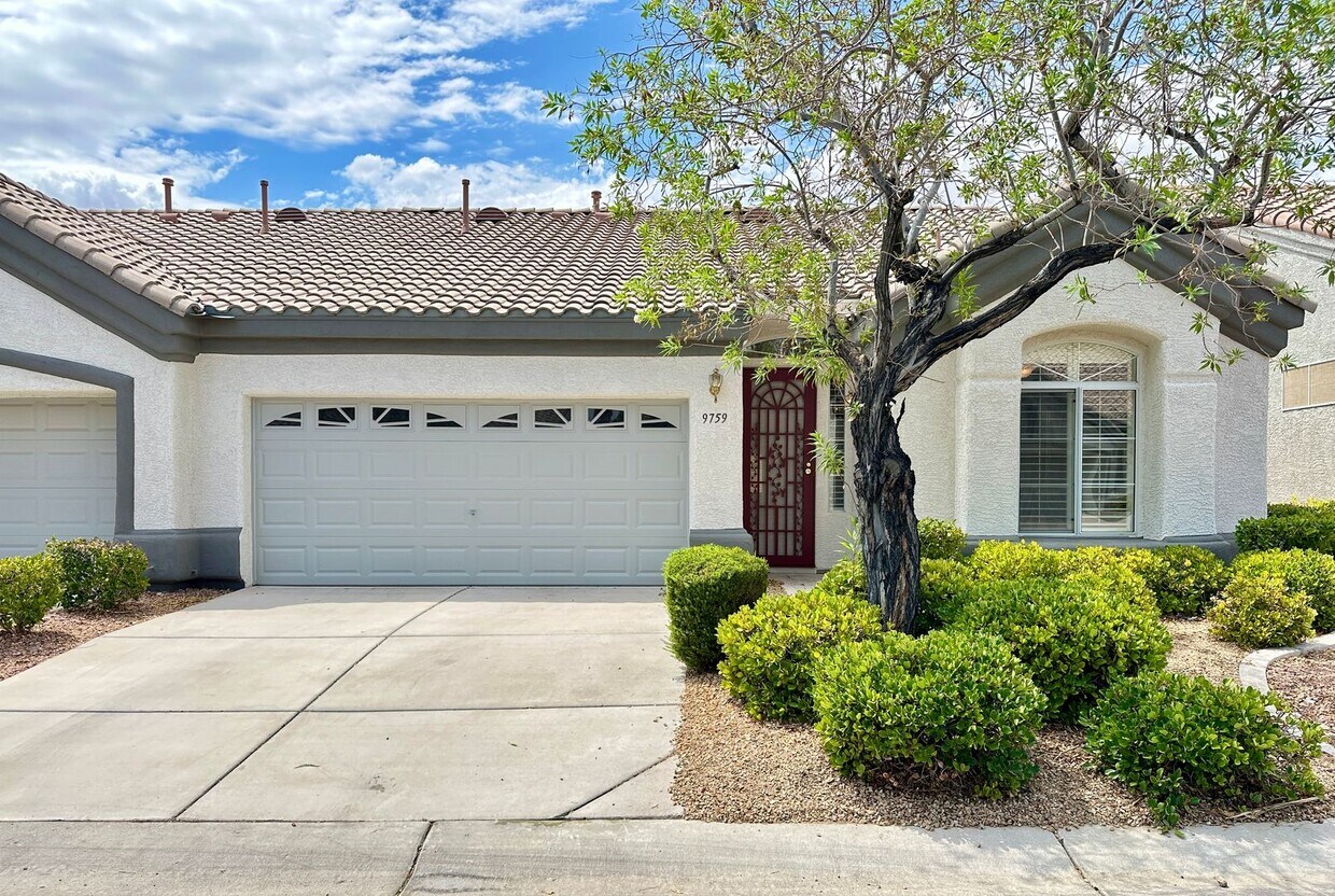Foto principal - Southwest & Gated