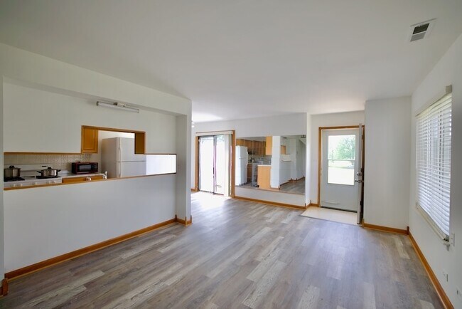 Foto del edificio - 1483 Cornell Ct