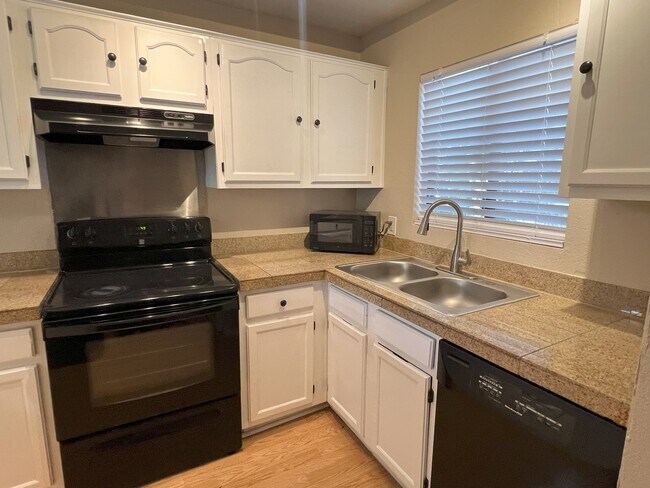 Foto del edificio - 11666 N 28th Dr