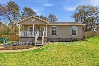 Building Photo - 109 Lonesome Rd