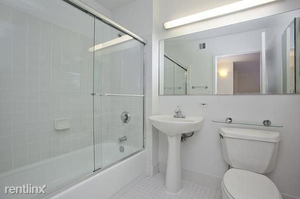 Building Photo - 335 E 64th St