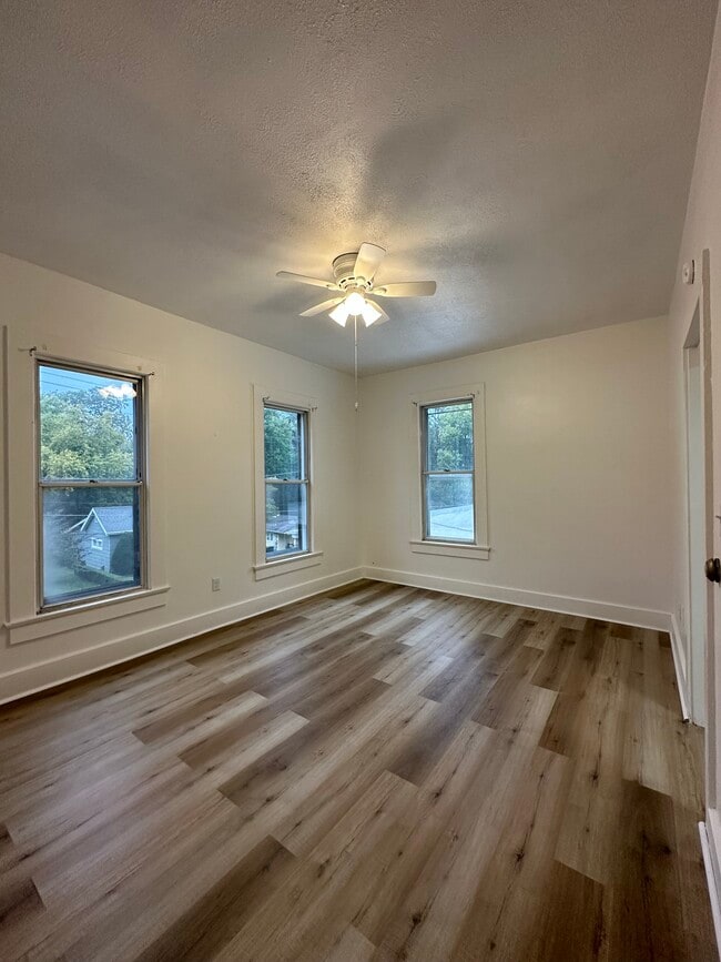 Foto del edificio - 1404 Grove St