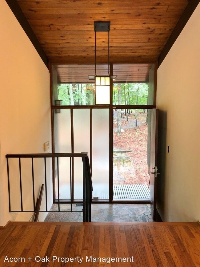 Building Photo - 4 br, 2.5 bath House - 25 Scott Place