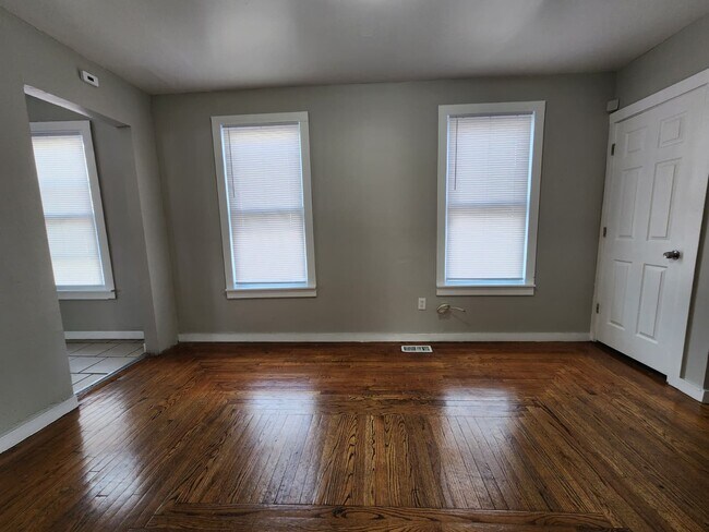 Foto del edificio - 317 Bassett St