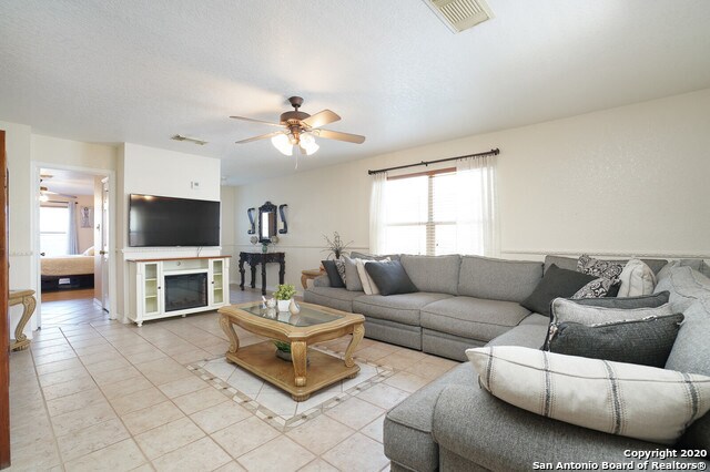 Foto del edificio - 9958 Sunset Pl