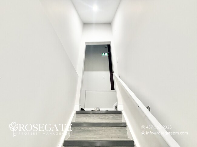 Photo du bâtiment - Pet-Friendly 1 Bedroom + Den Apartment with Parking in Kitchener