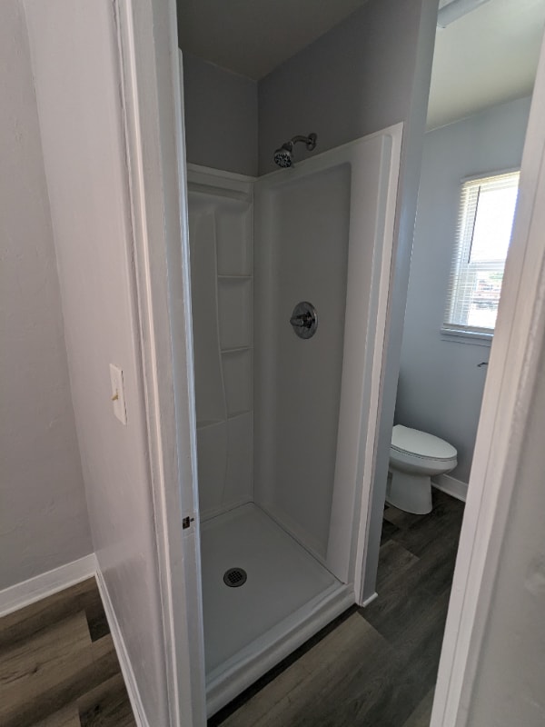 Building Photo - 2021 E Louise Ave