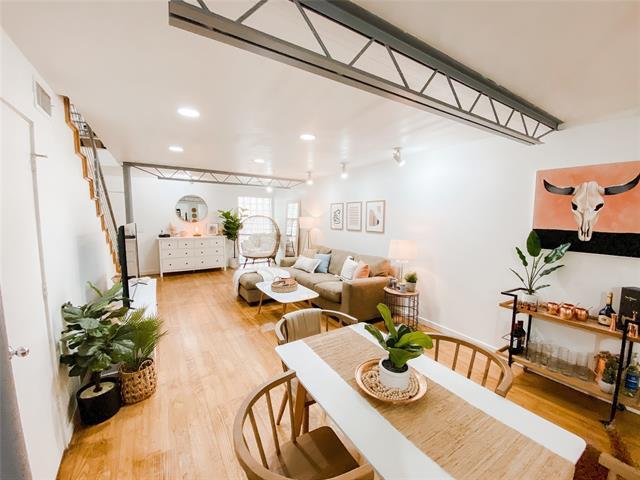 Foto del edificio - 4231 Travis St