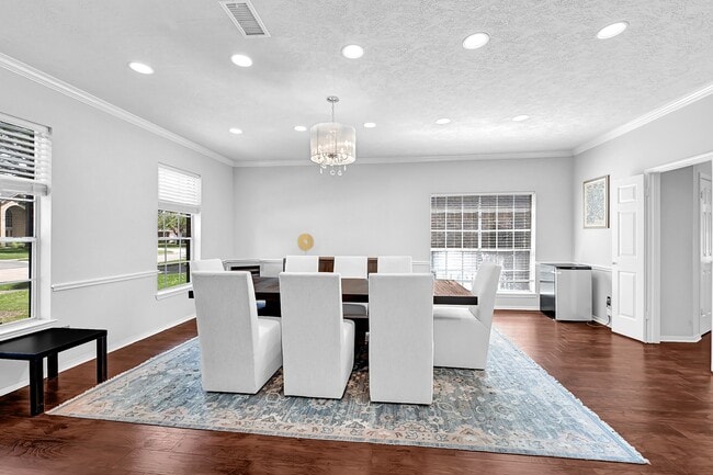 Building Photo - 8307 Summer Reef Dr