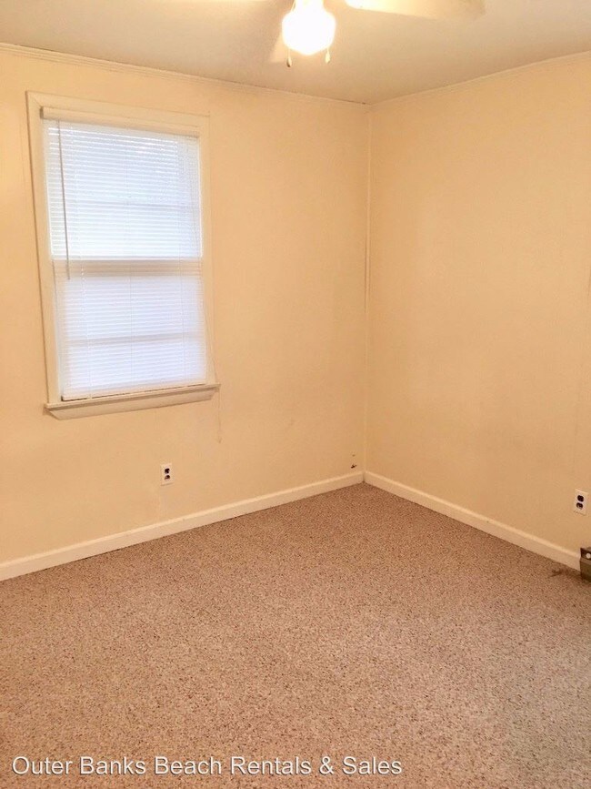 Building Photo - 2 br, 1 bath House - 106 S Colony Ct