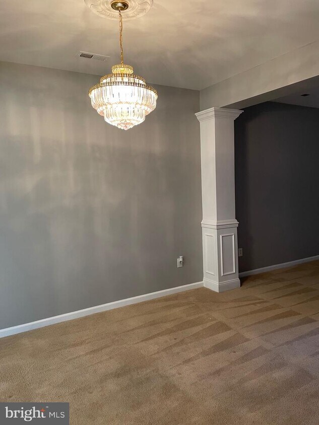 Foto principal - 229 Wilmore Dr