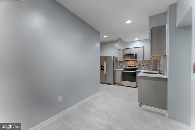 Foto del edificio - 1344 Ellsworth St