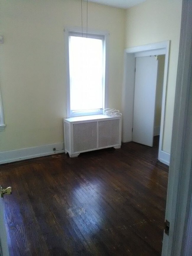 Building Photo - 238 W Abbottsford Ave