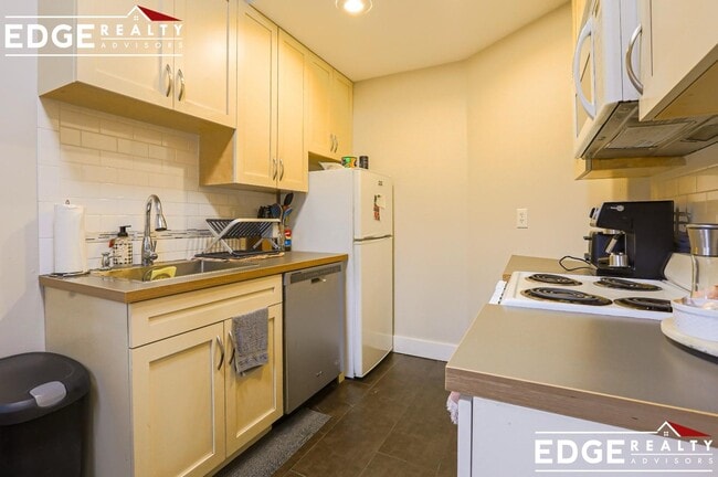 Photo - 11 Gorham St Apartment