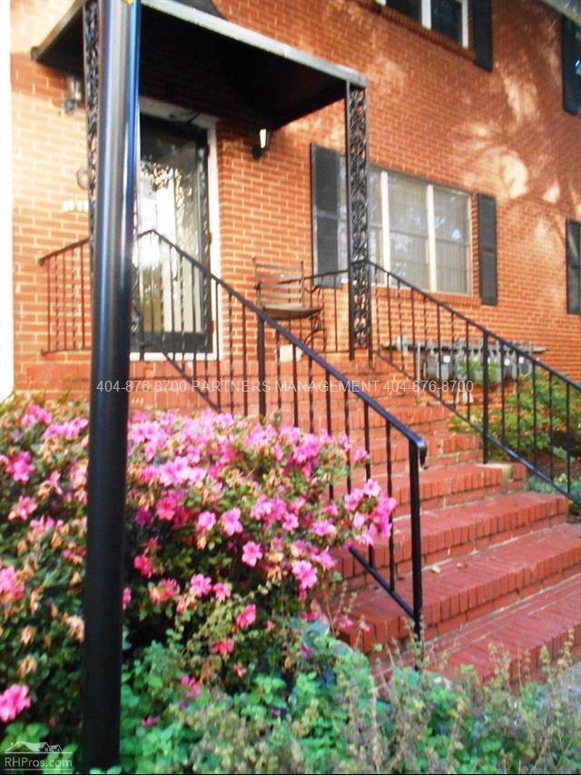 Building Photo - 3733 N Peachtree Rd