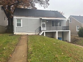 Building Photo - 145 N Harvey Ave