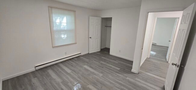 Building Photo - 310 Poe Ave