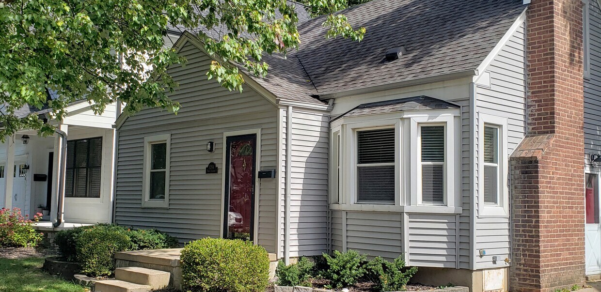 1206 N Vermont Ave, Royal Oak, MI 48067 House Rental in Royal Oak, MI