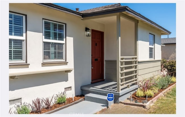 Foto del edificio - 13203 Lakewood Blvd