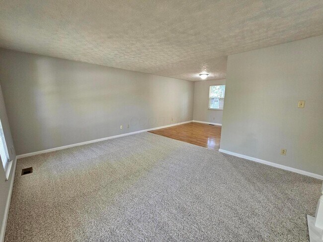 Foto del edificio - 5316 Predmore Pl