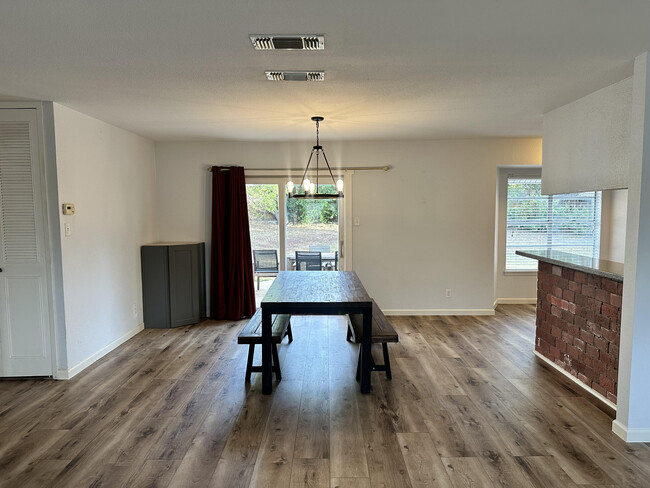 Dining area - 4814 Rollingfield Dr