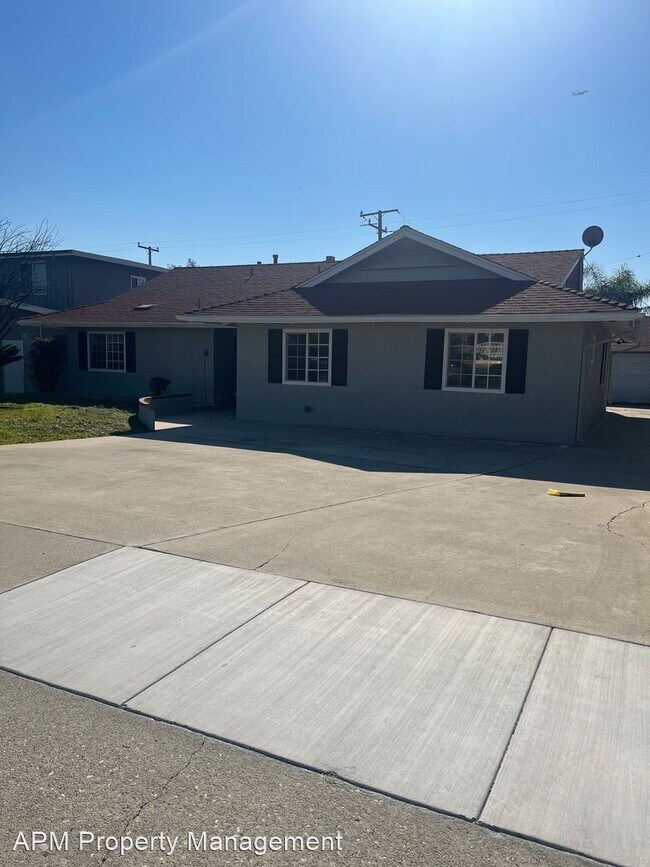 Foto del edificio - 5 br, 2 bath House - 1005 W H Street