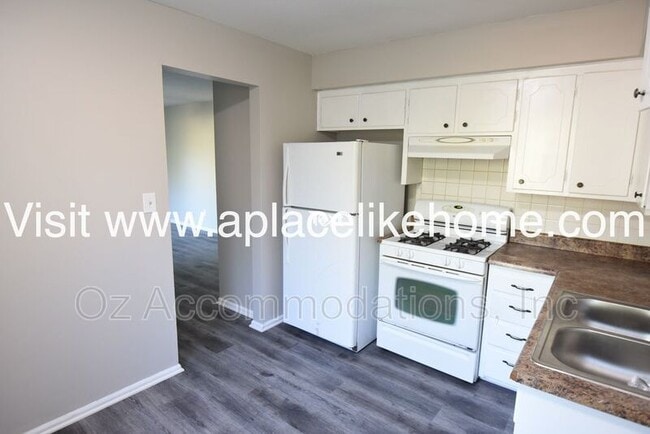 Foto del edificio - 1725 N 76th Terrace